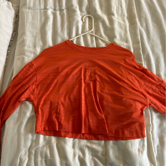 Lululemon long sleeve crop - Picture 4 of 4